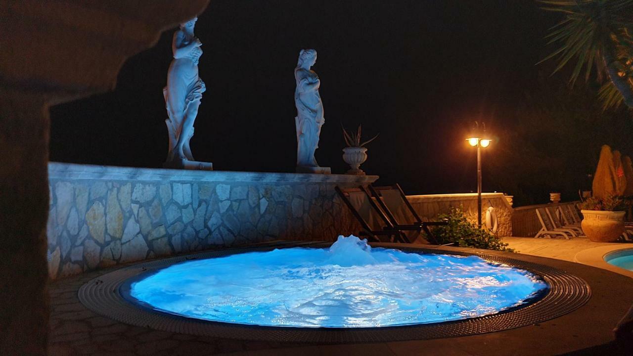 Villaggio Mascia В'єсте Екстер'єр фото